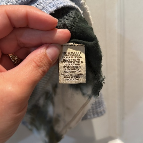 XCVI Tie Dye Oversized V-Neck Waffle Knit Tunic Top L Boho - Picture 7 of 7